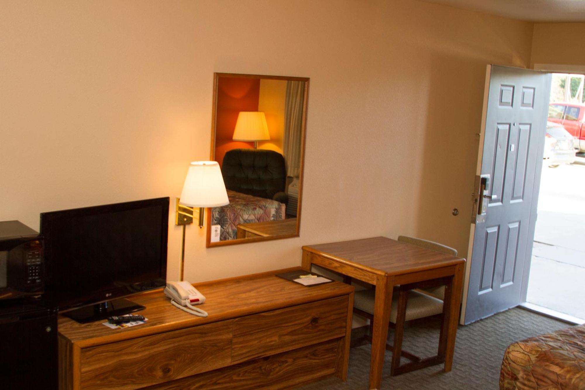 Cottonwood Inn&Suites Phillipsburg Kamer foto