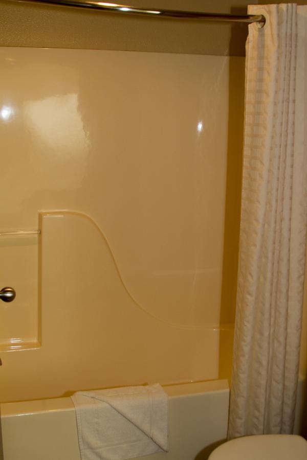 Cottonwood Inn&Suites Phillipsburg Buitenkant foto