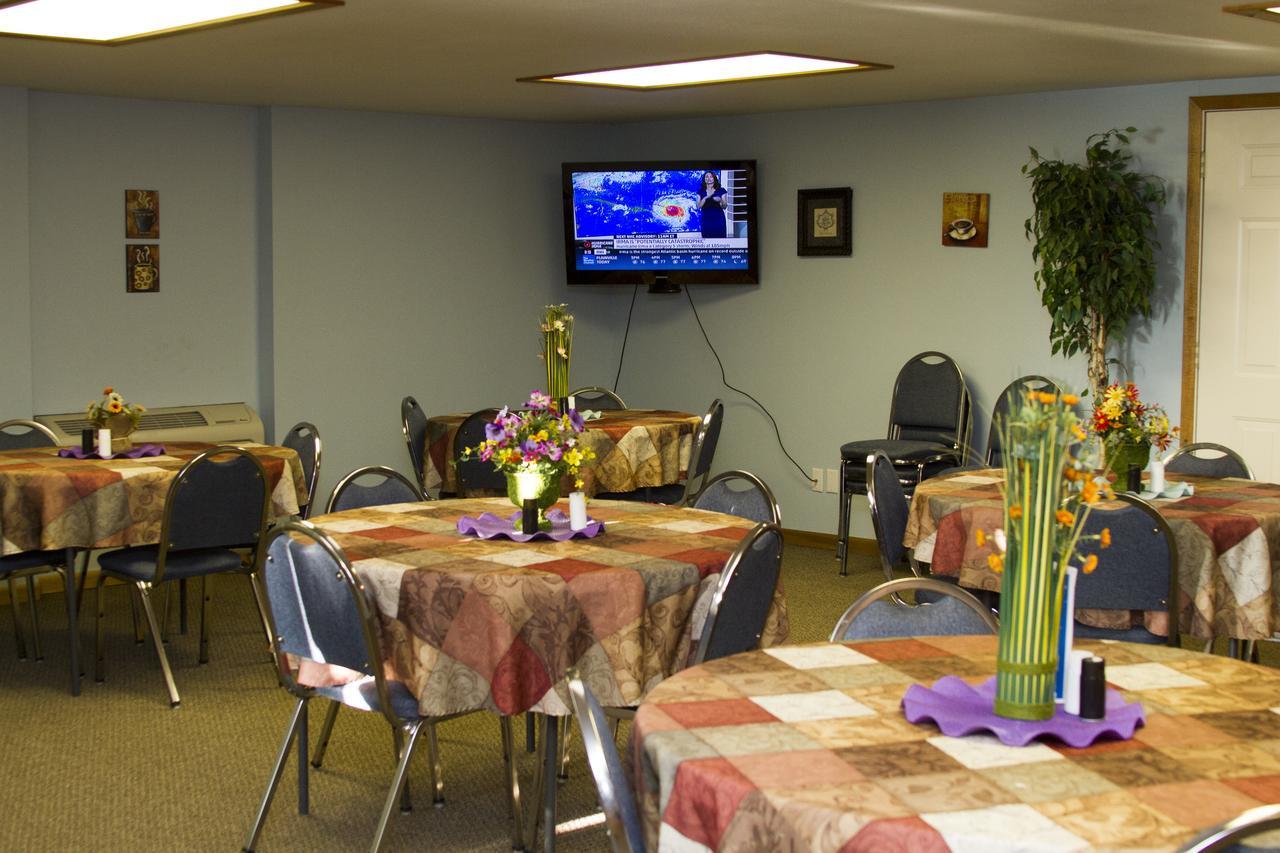 Cottonwood Inn&Suites Phillipsburg Buitenkant foto